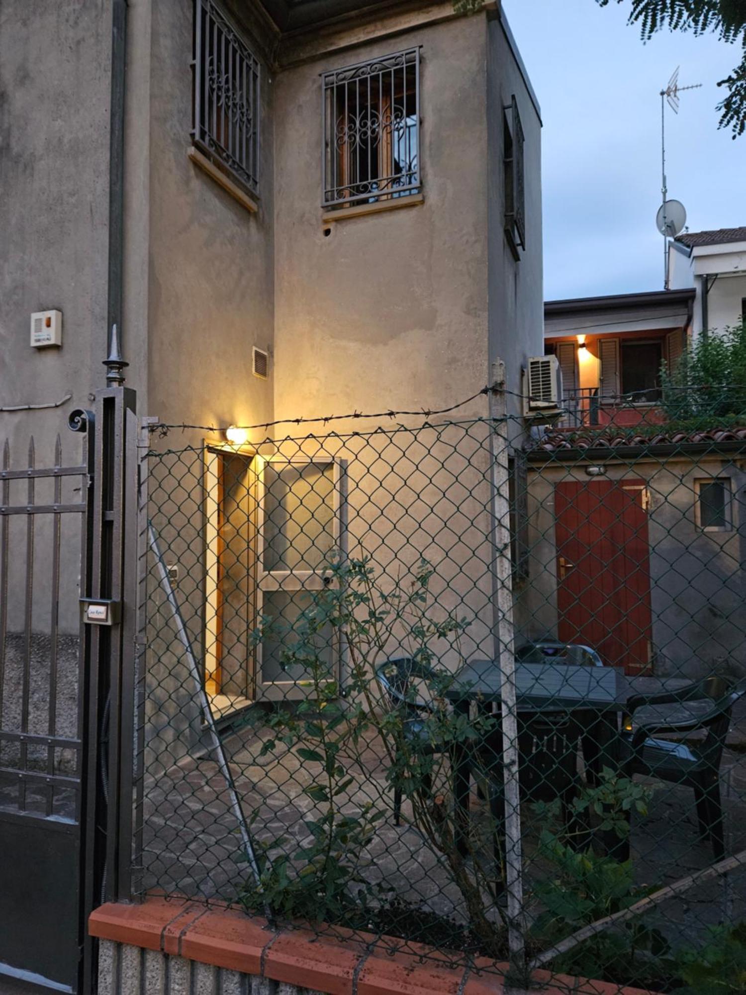 Casa Ronci - Centro Storico - Palacongressi Rimini Buitenkant foto