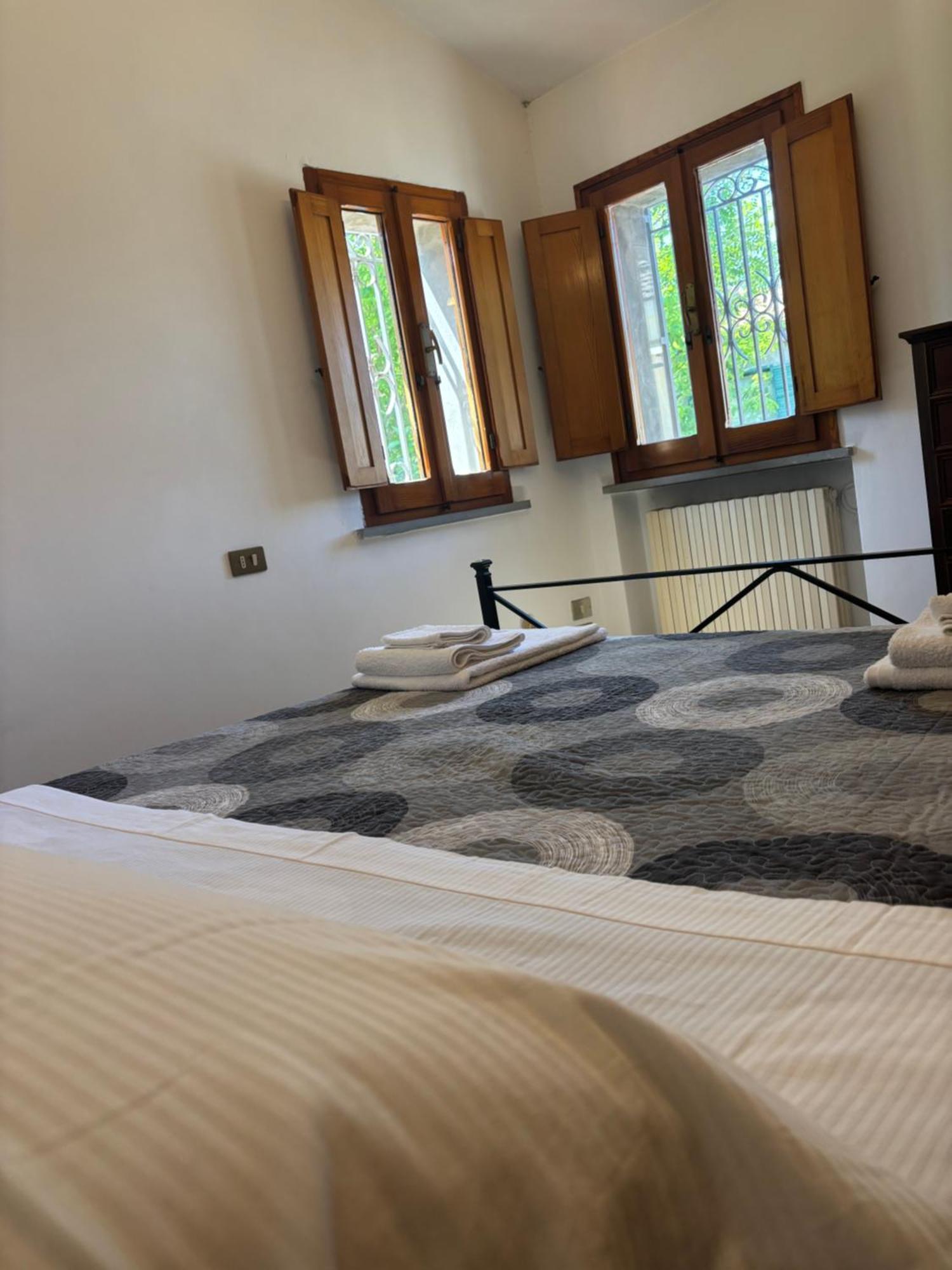 Casa Ronci - Centro Storico - Palacongressi Rimini Buitenkant foto